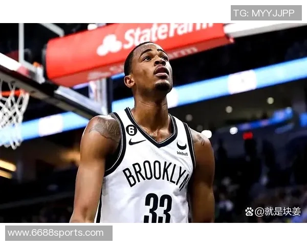 克拉克斯顿内线表现抢眼15分钟内高效拿下11分并抢8篮板 克拉克斯顿内线表现抢眼15分钟内高效拿下11分并抢8篮板