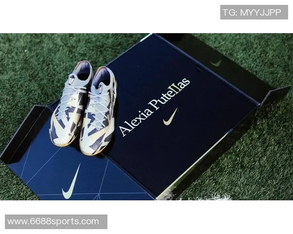 Nike发布Kobe8EXT马年特别版黑色鞋面搭配马毛材质彰显独特风格